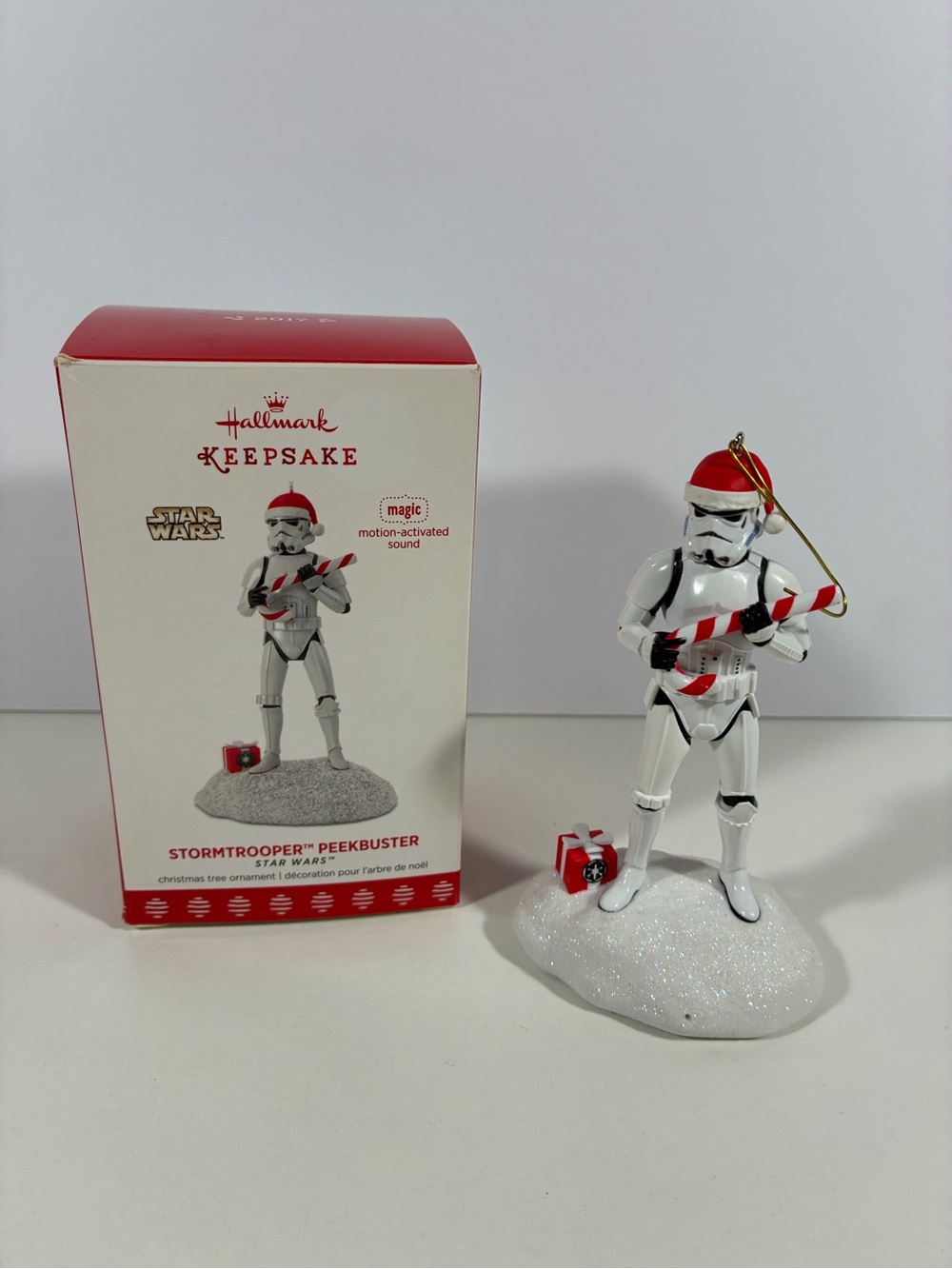 2017 Hallmark Keepsake Ornament Star Wars Stormtrooper Peekbuster Magic WORKS